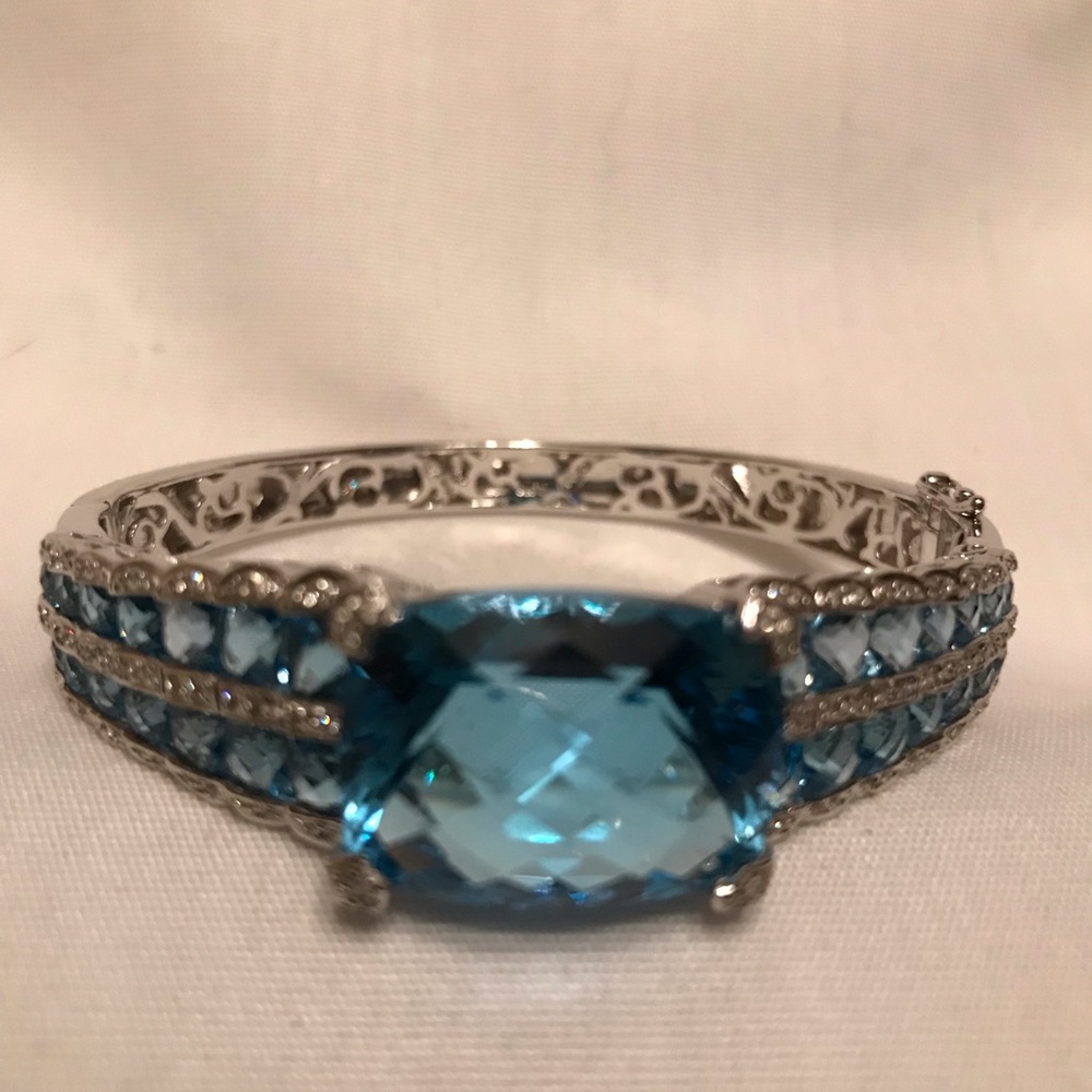 Stunning Blue Topaz & Diamond Bracelet